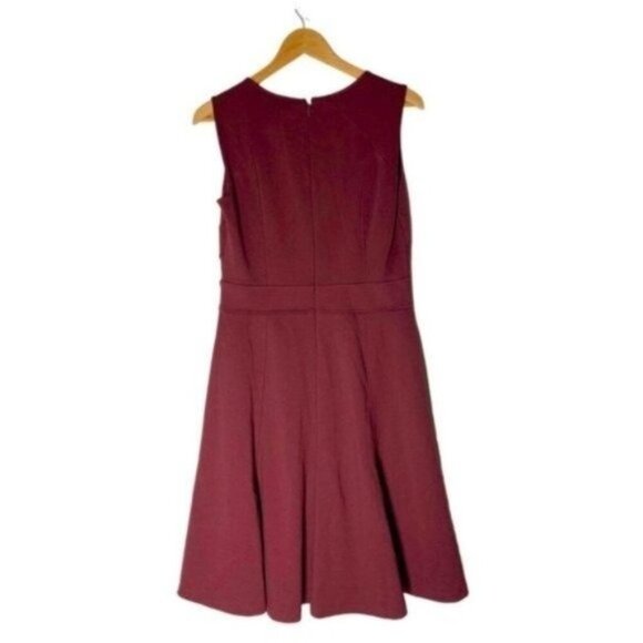 NWOT White House Black Market Fit & Flare Burgundy Dress - Picture 2 of 3